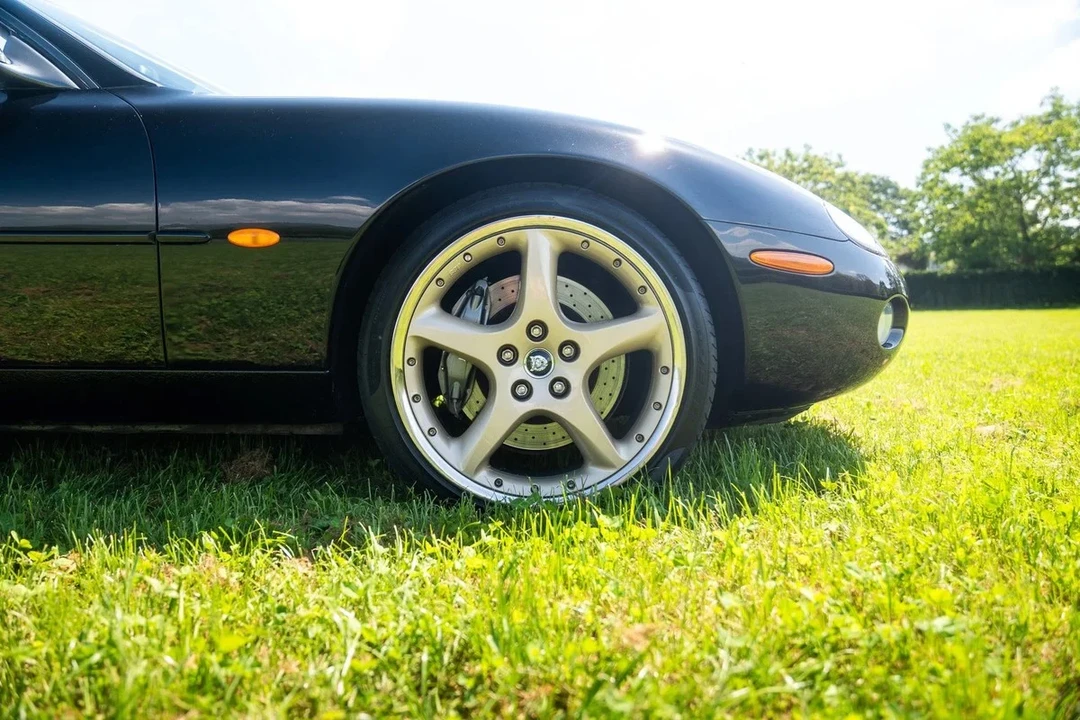 2002 Jaguar X100 XKR - Image 8 of 17