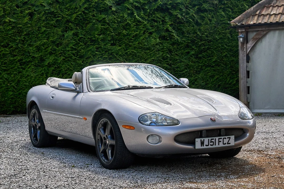 2002 Jaguar X100 XKR - Image 2 of 30