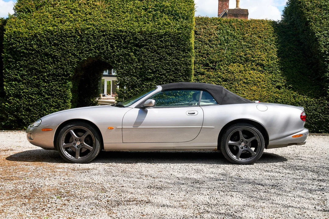 2002 Jaguar X100 XKR - Image 22 of 30