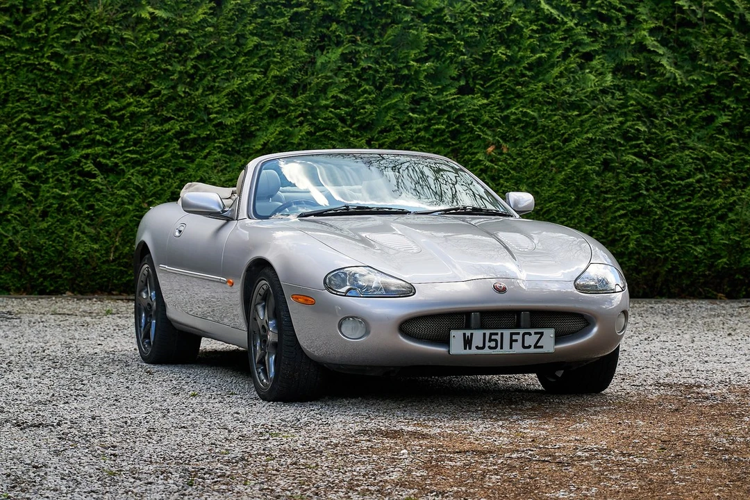 2002 Jaguar X100 XKR - Image 8 of 30