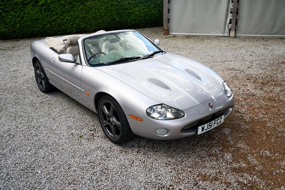 2002 Jaguar X100 XKR - Image 16 of 30