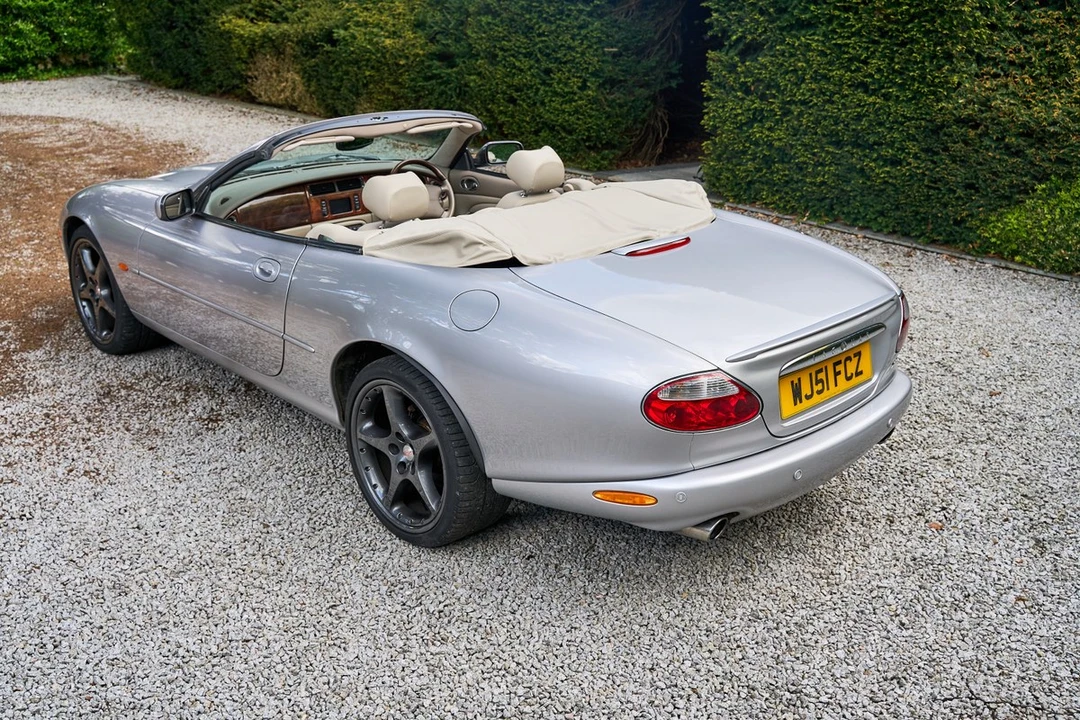 2002 Jaguar X100 XKR - Image 18 of 30