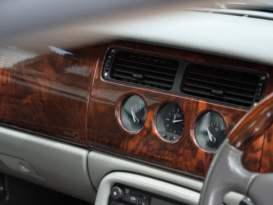 2002 Jaguar X100 XKR - Image 28 of 30