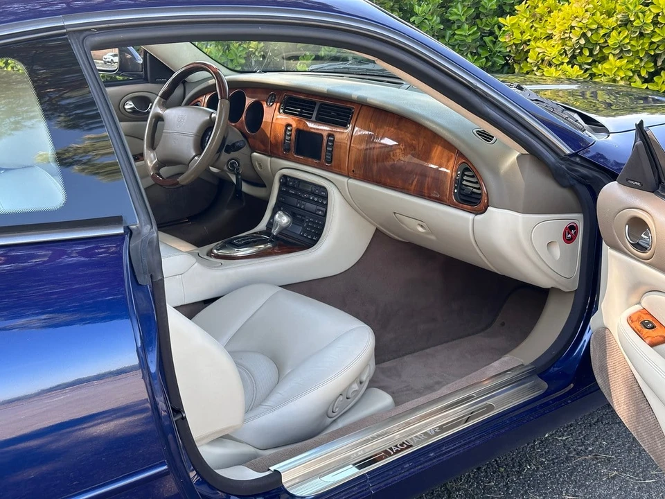 2002 Jaguar X100 XKR - Image 16 of 30