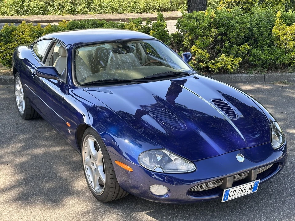 2002 Jaguar X100 XKR - Image 4 of 30