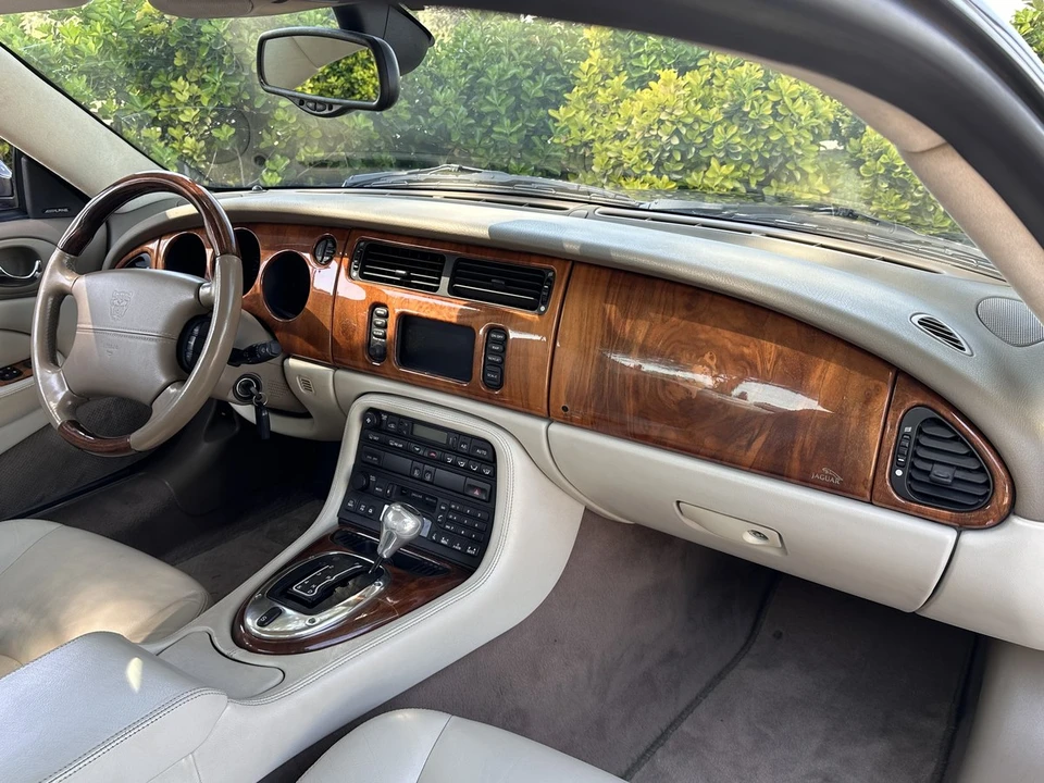 2002 Jaguar X100 XKR - Image 28 of 30