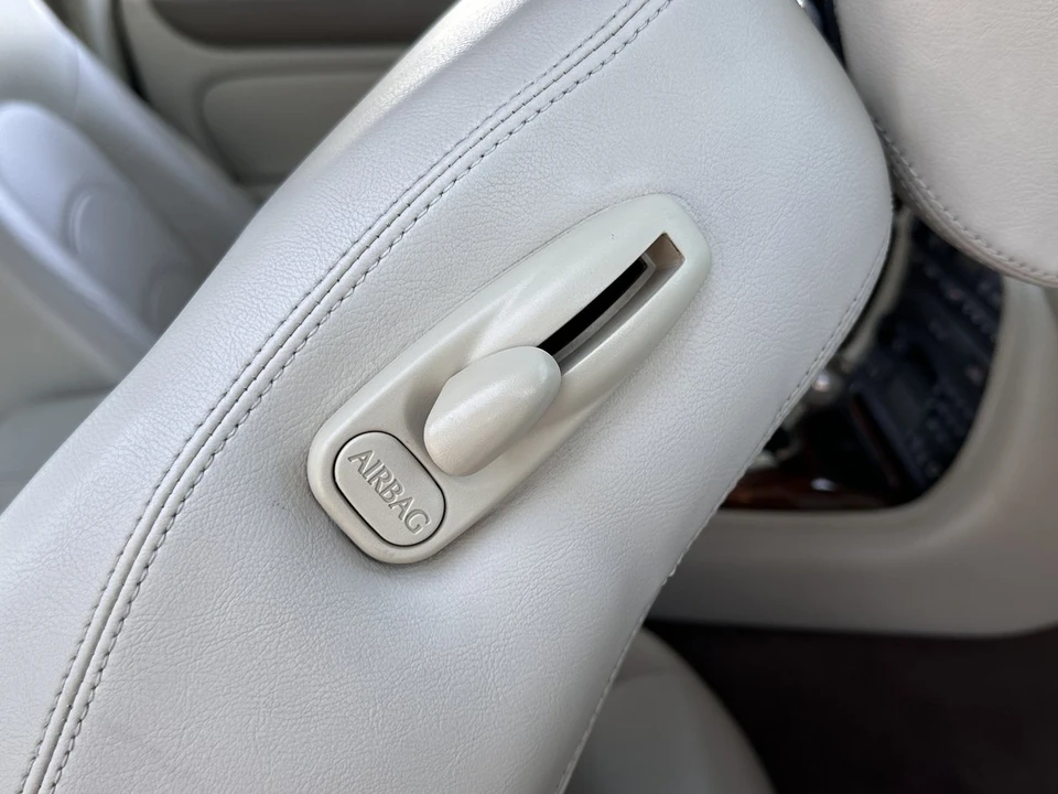 2002 Jaguar X100 XKR - Image 25 of 30
