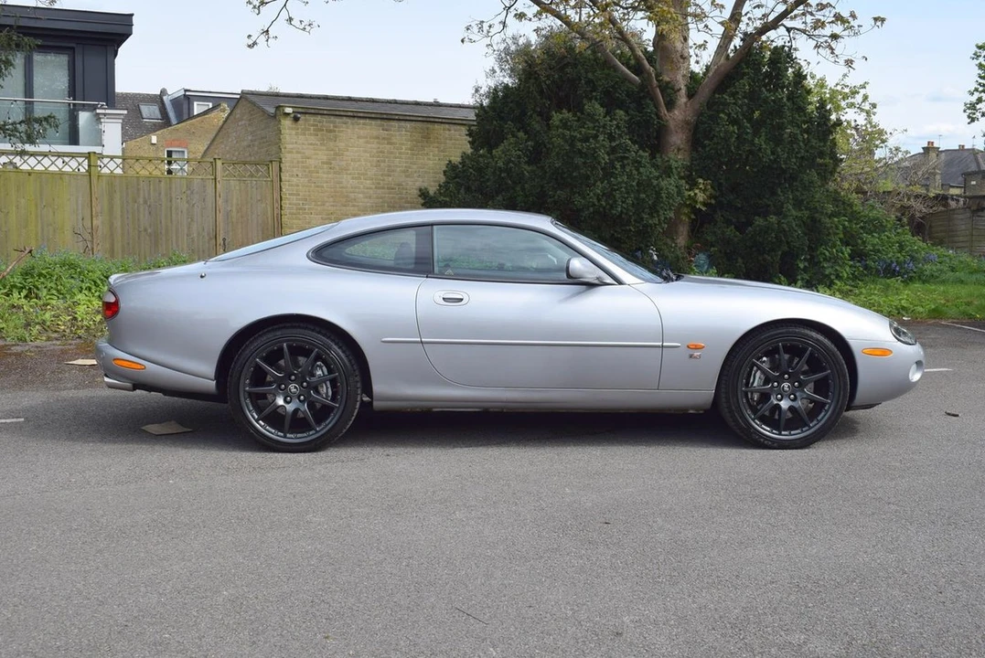 2002 Jaguar X100 XKR - Image 5 of 30