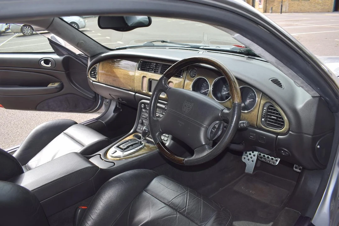 2002 Jaguar X100 XKR - Image 30 of 30