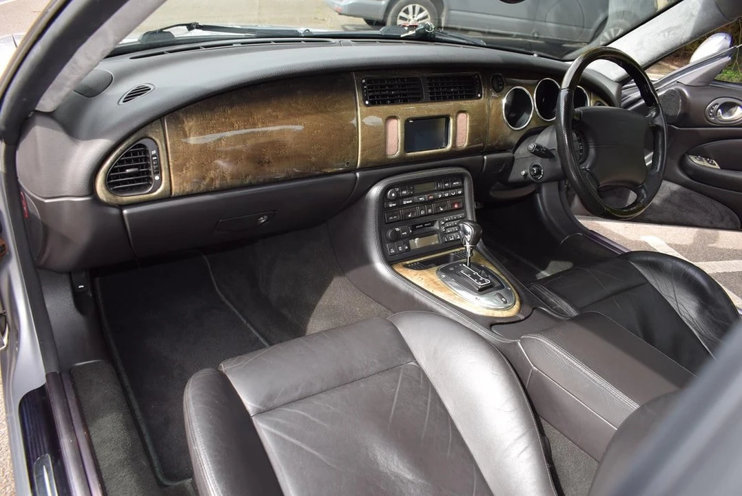 2002 Jaguar X100 XKR - Image 26 of 30