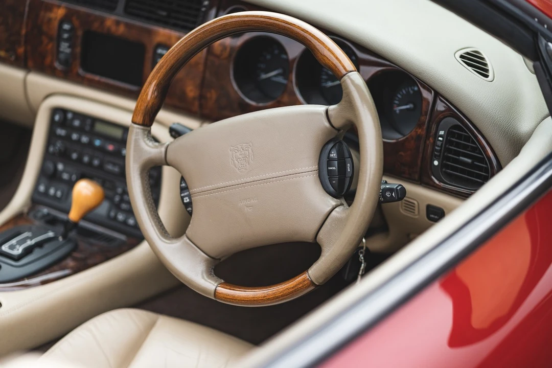 2002 Jaguar X100 XKR - Image 28 of 30