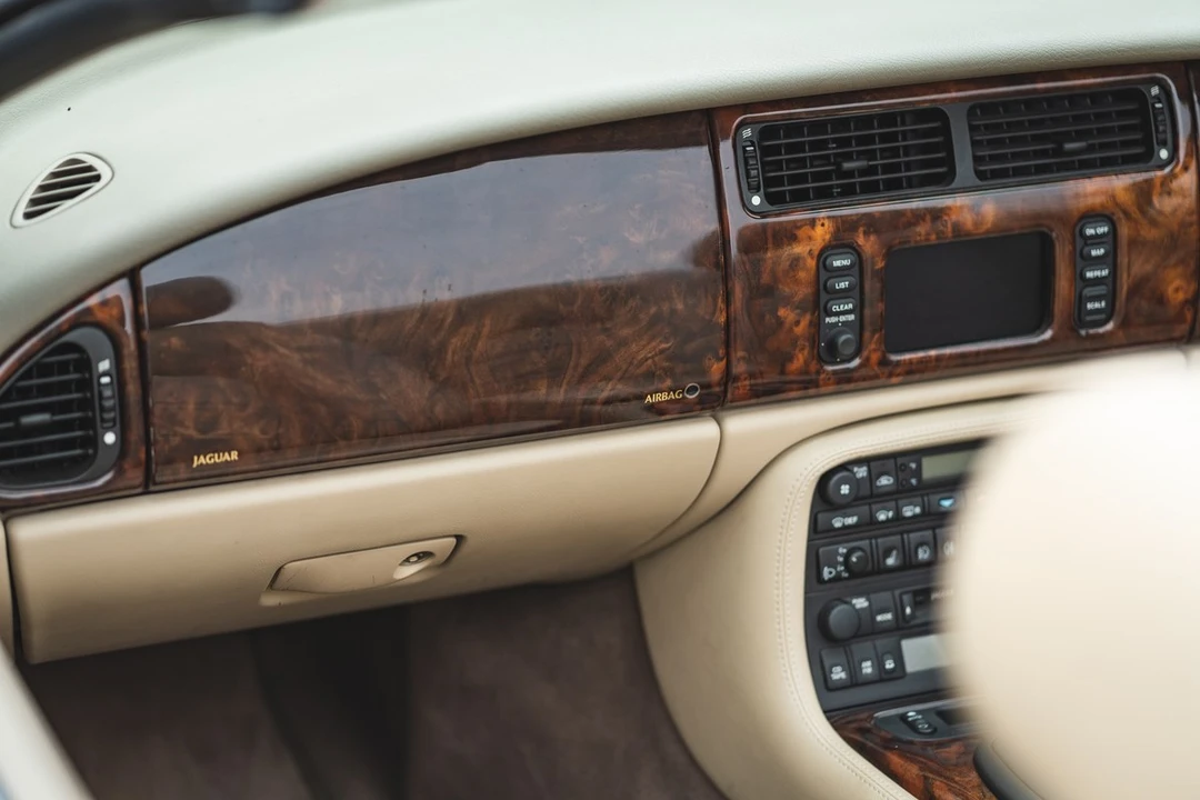 2002 Jaguar X100 XKR - Image 26 of 30