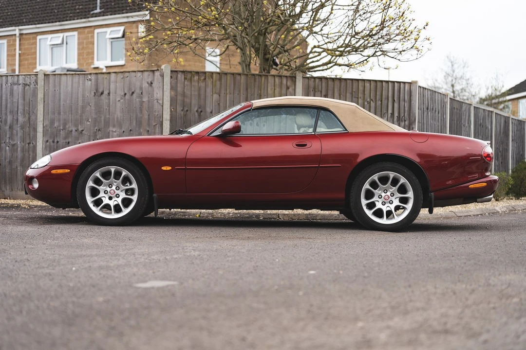 2002 Jaguar X100 XKR - Image 12 of 30
