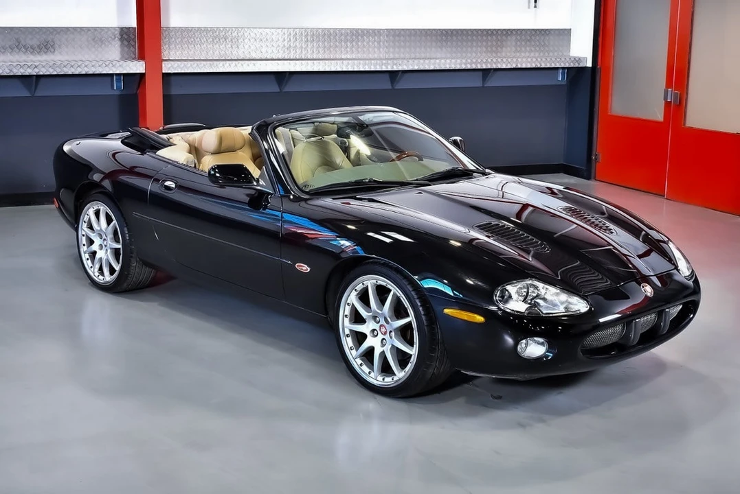 2002 Jaguar X100 XKR - Image 11 of 31