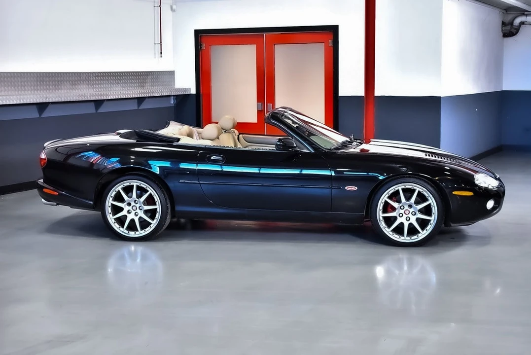 2002 Jaguar X100 XKR - Image 15 of 31