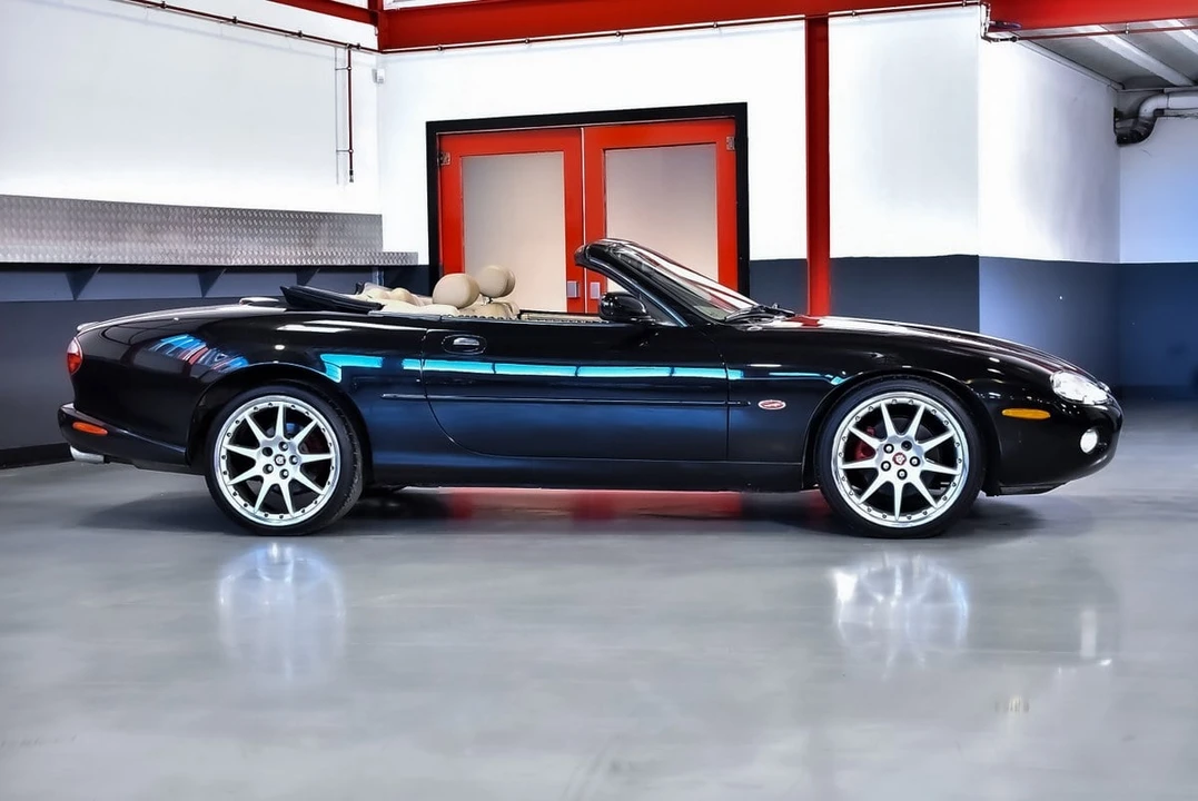 2002 Jaguar X100 XKR - Image 16 of 31