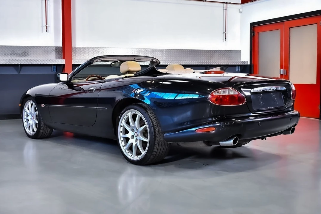 2002 Jaguar X100 XKR - Image 25 of 31