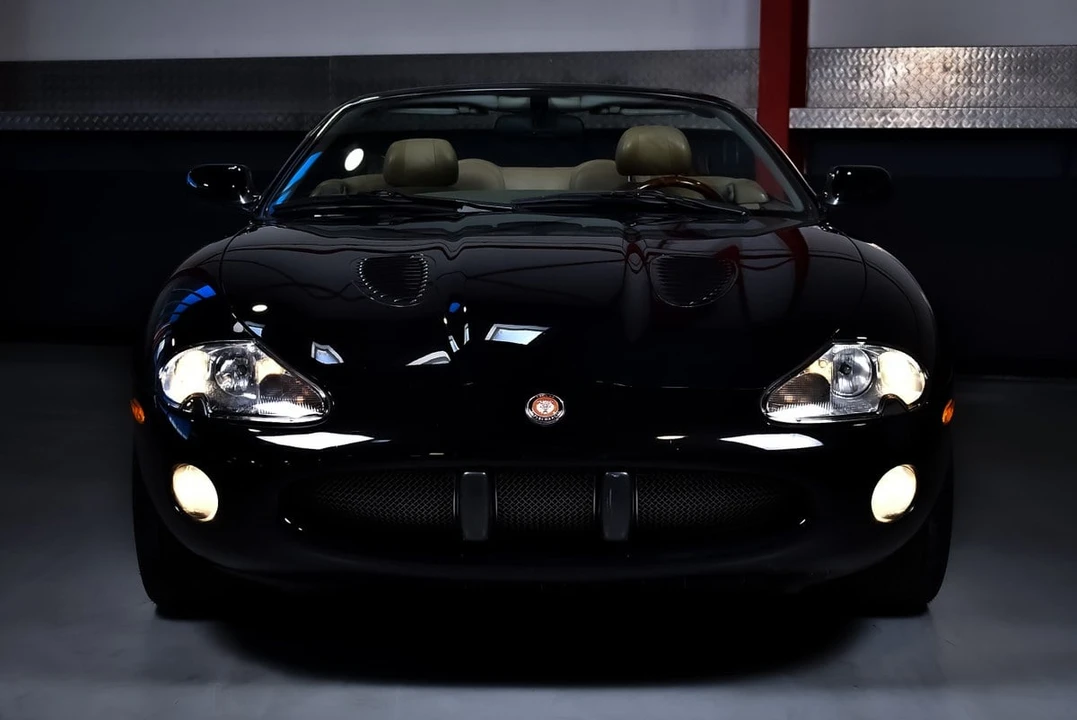 2002 Jaguar X100 XKR - Image 4 of 31