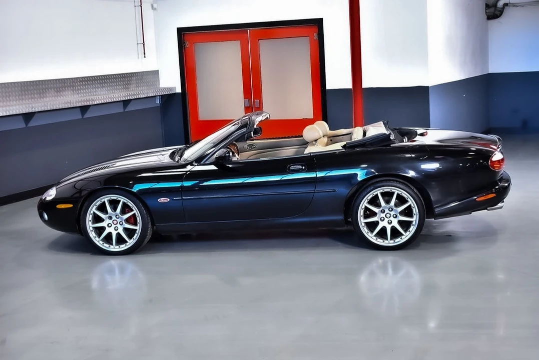 2002 Jaguar X100 XKR - Image 27 of 31