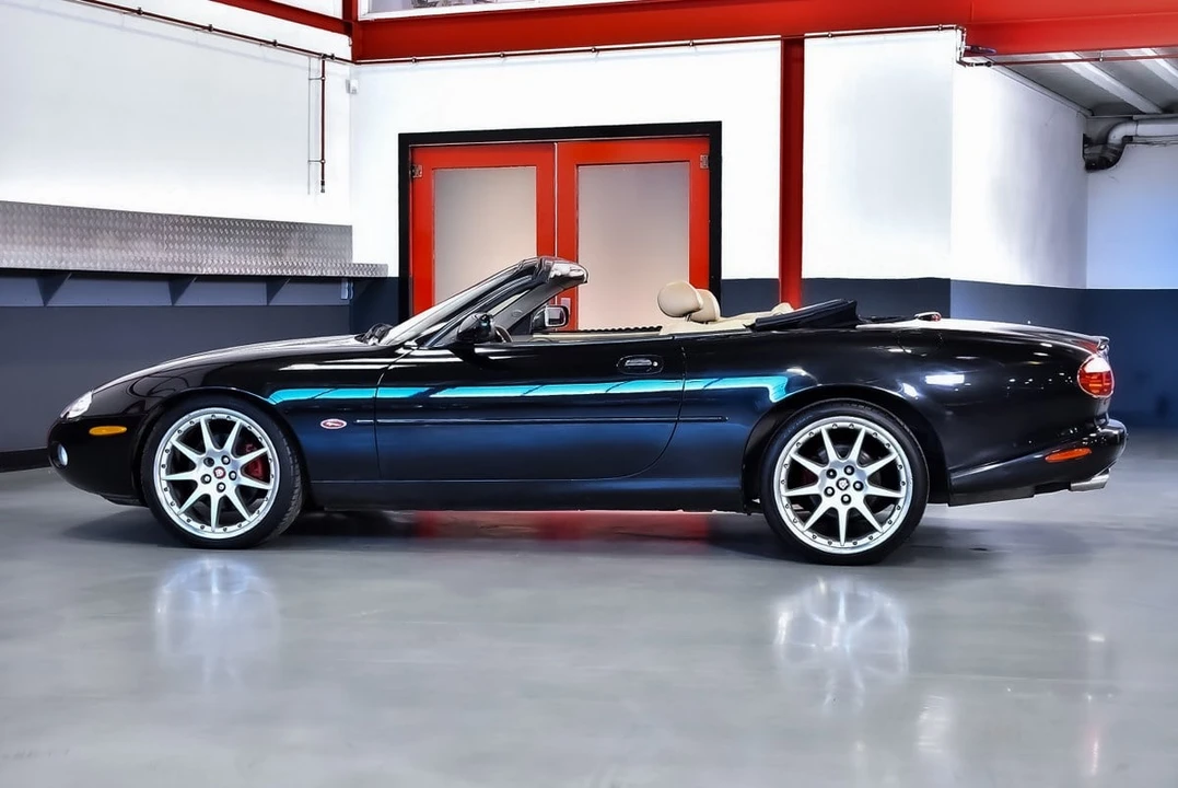 2002 Jaguar X100 XKR - Image 29 of 31