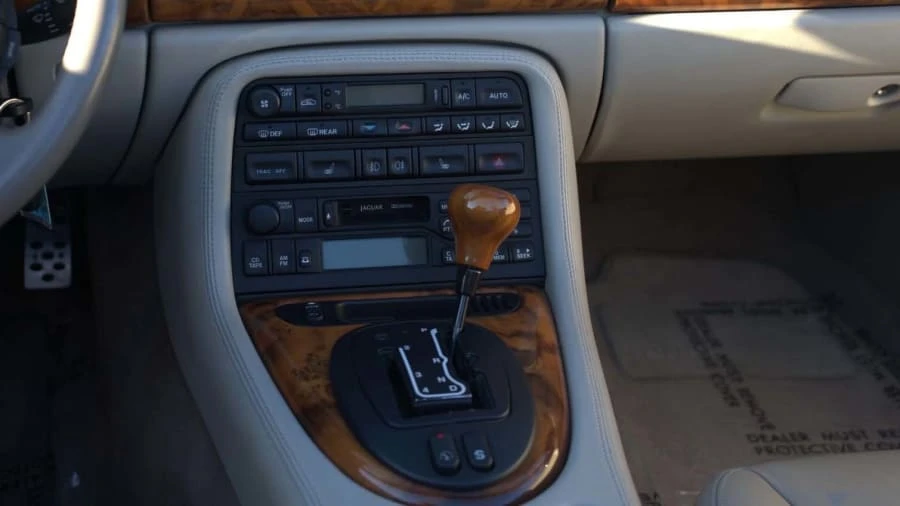 2002 Jaguar X100 XKR - Image 22 of 25