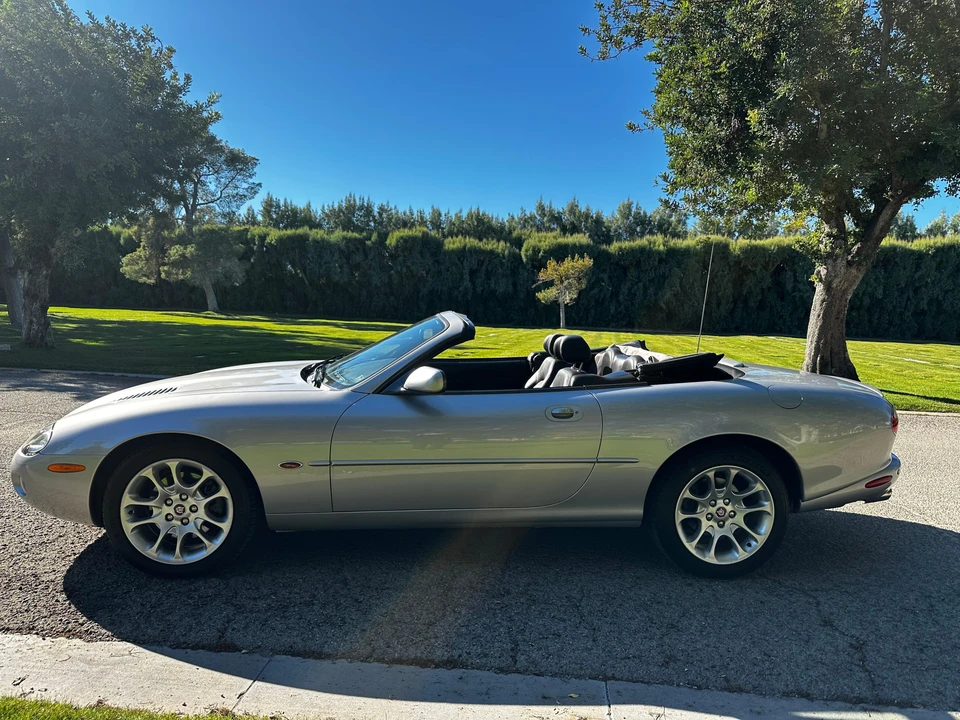 2002 Jaguar X100 XKR - Image 9 of 31