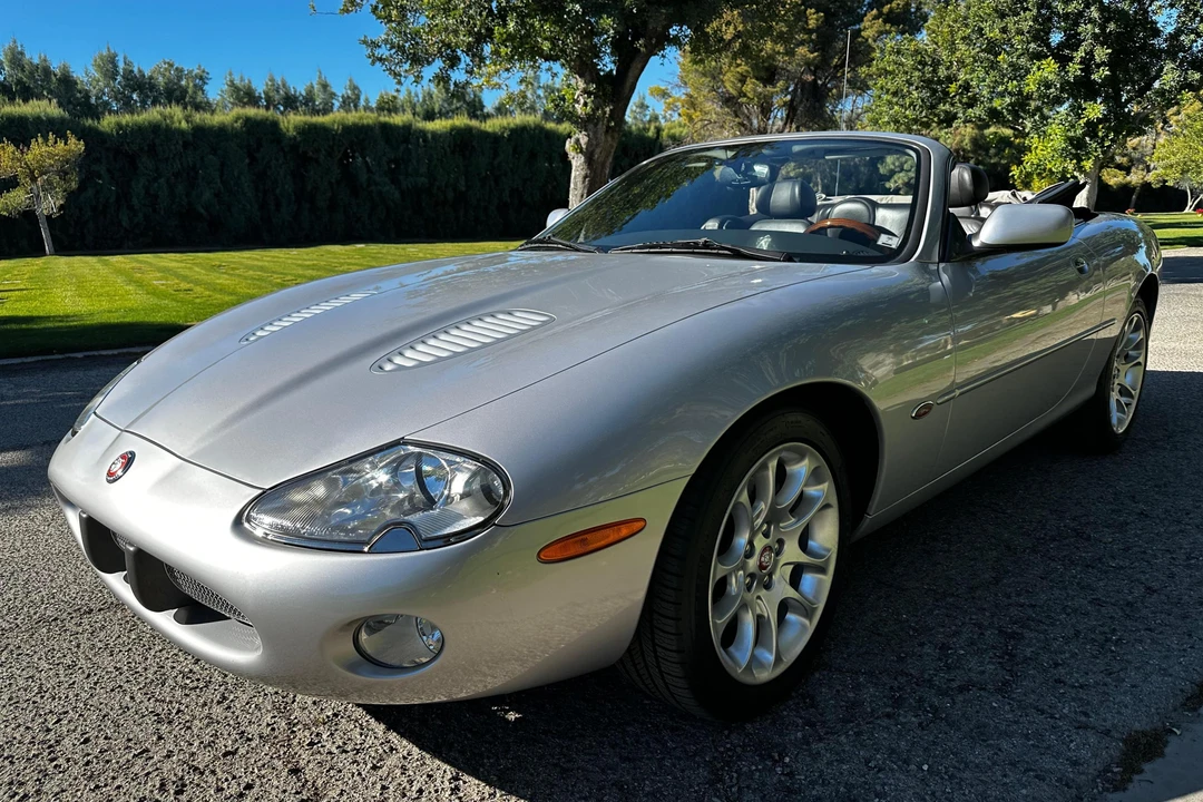 2002 Jaguar X100 XKR - Image 8 of 31