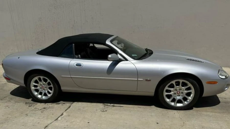 2002 Jaguar X100 XKR - Image 2 of 15