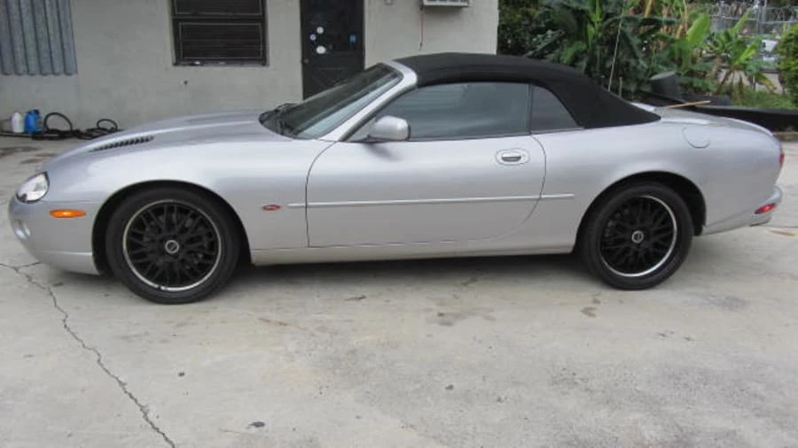 2002 Jaguar X100 XKR - Image 2 of 8