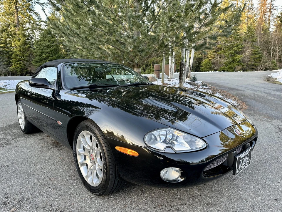 2002 Jaguar X100 XKR - Image 2 of 31
