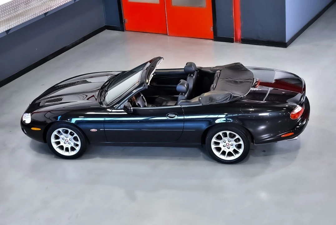 2002 Jaguar X100 XKR - Image 24 of 30