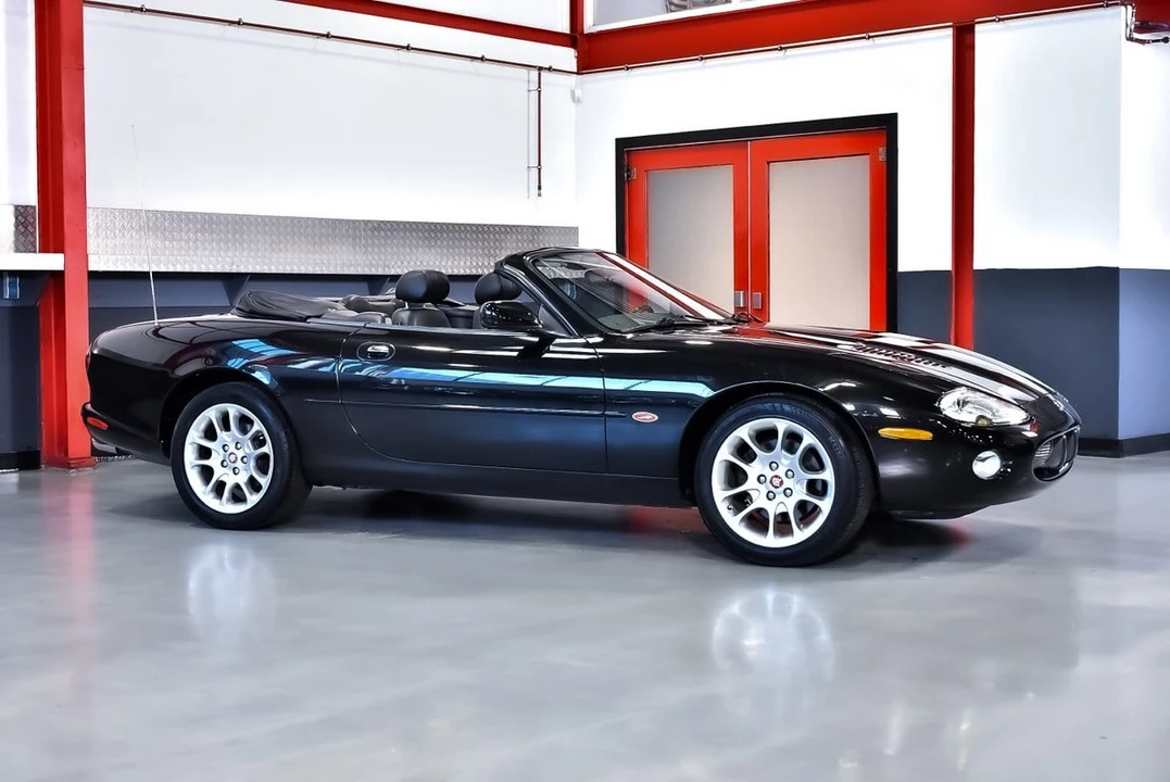 2002 Jaguar X100 XKR - Image 13 of 30