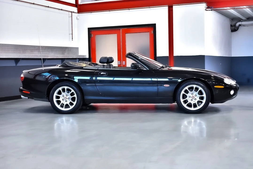 2002 Jaguar X100 XKR - Image 15 of 30