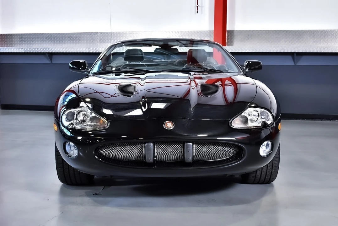 2002 Jaguar X100 XKR - Image 5 of 30