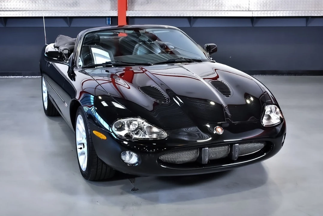 2002 Jaguar X100 XKR - Image 6 of 30