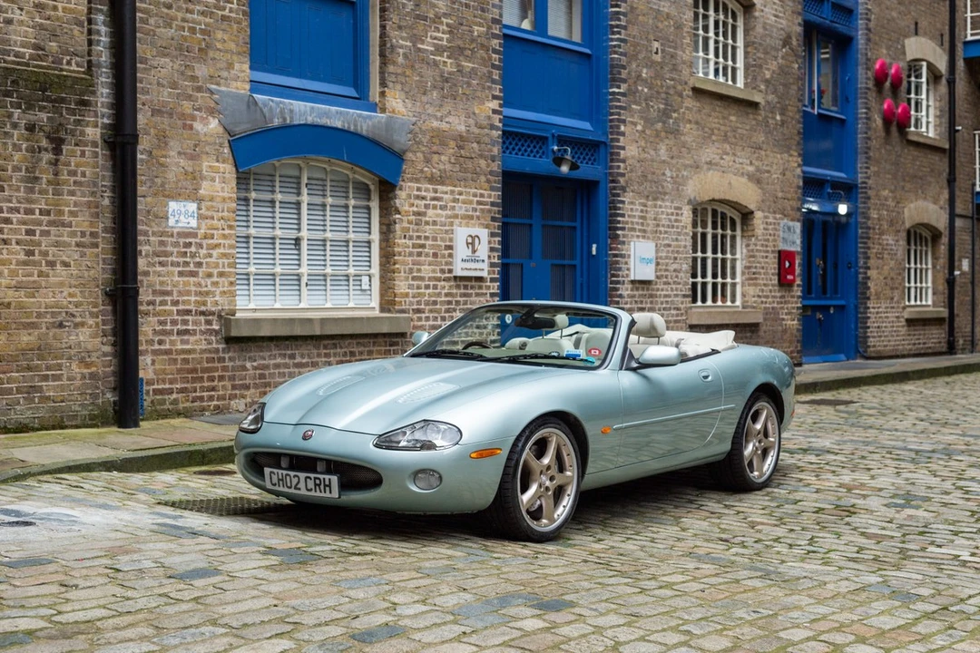 2002 Jaguar X100 XKR - Image 16 of 30