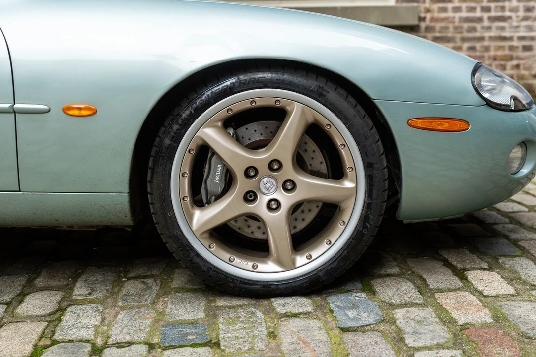 2002 Jaguar X100 XKR - Image 27 of 30