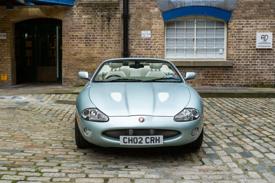 2002 Jaguar X100 XKR - Image 9 of 30