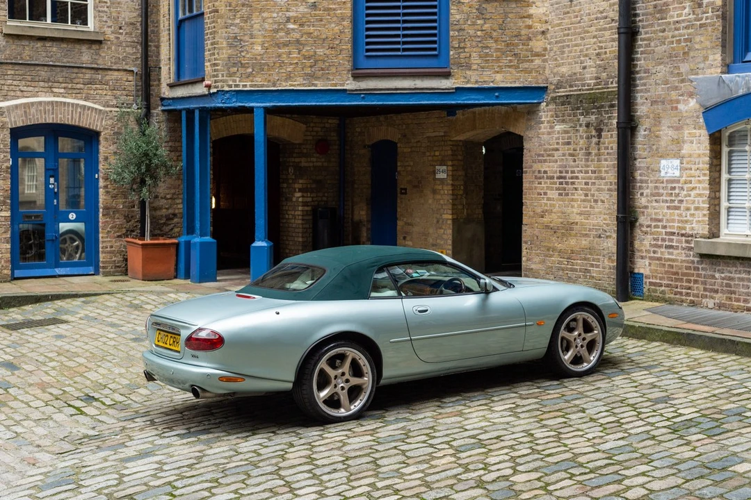 2002 Jaguar X100 XKR - Image 23 of 30