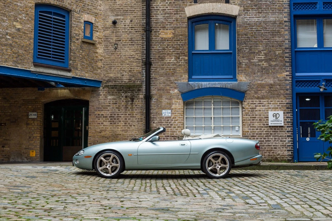 2002 Jaguar X100 XKR - Image 13 of 30