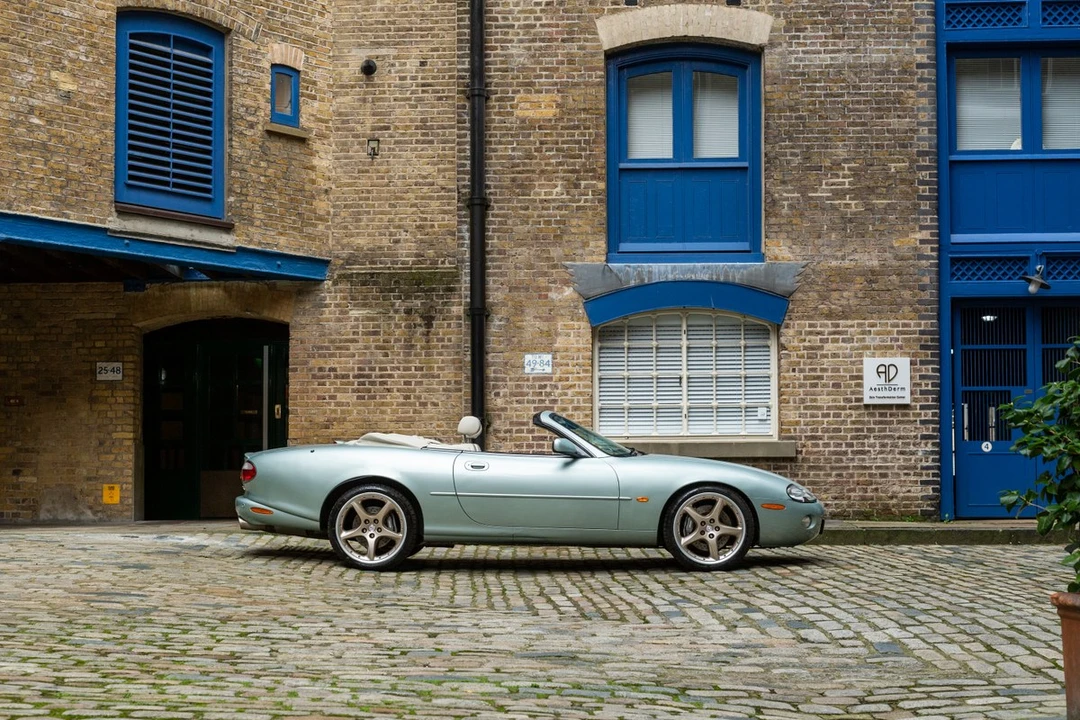 2002 Jaguar X100 XKR - Image 3 of 30
