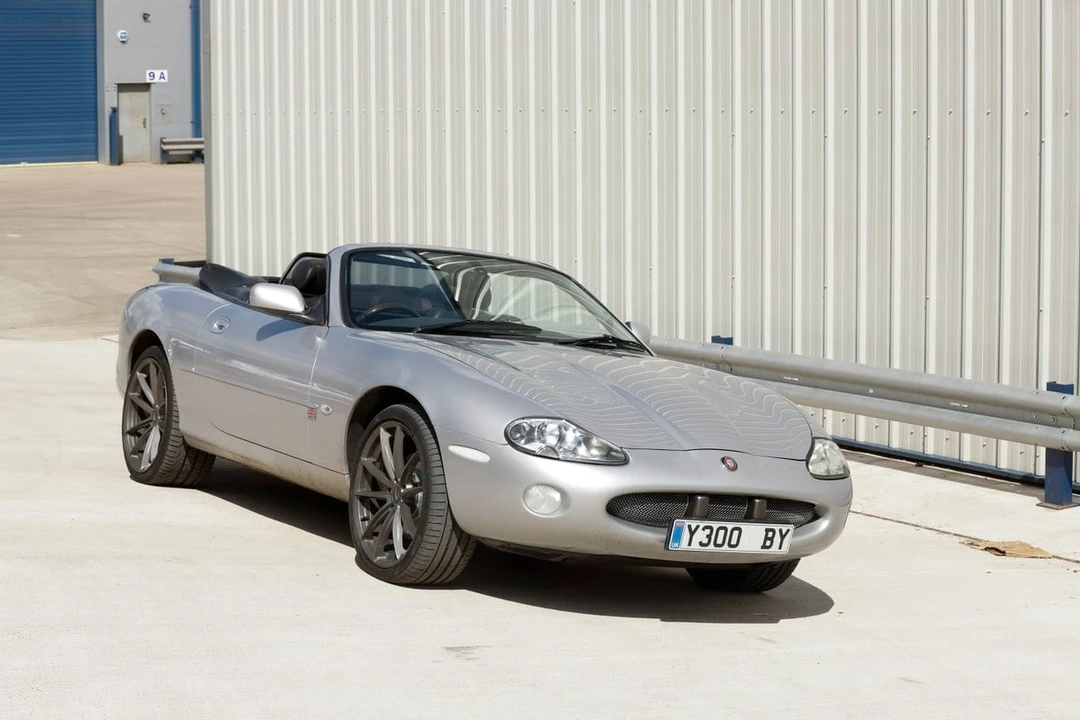 2002 Jaguar X100 XKR - Image 3 of 31