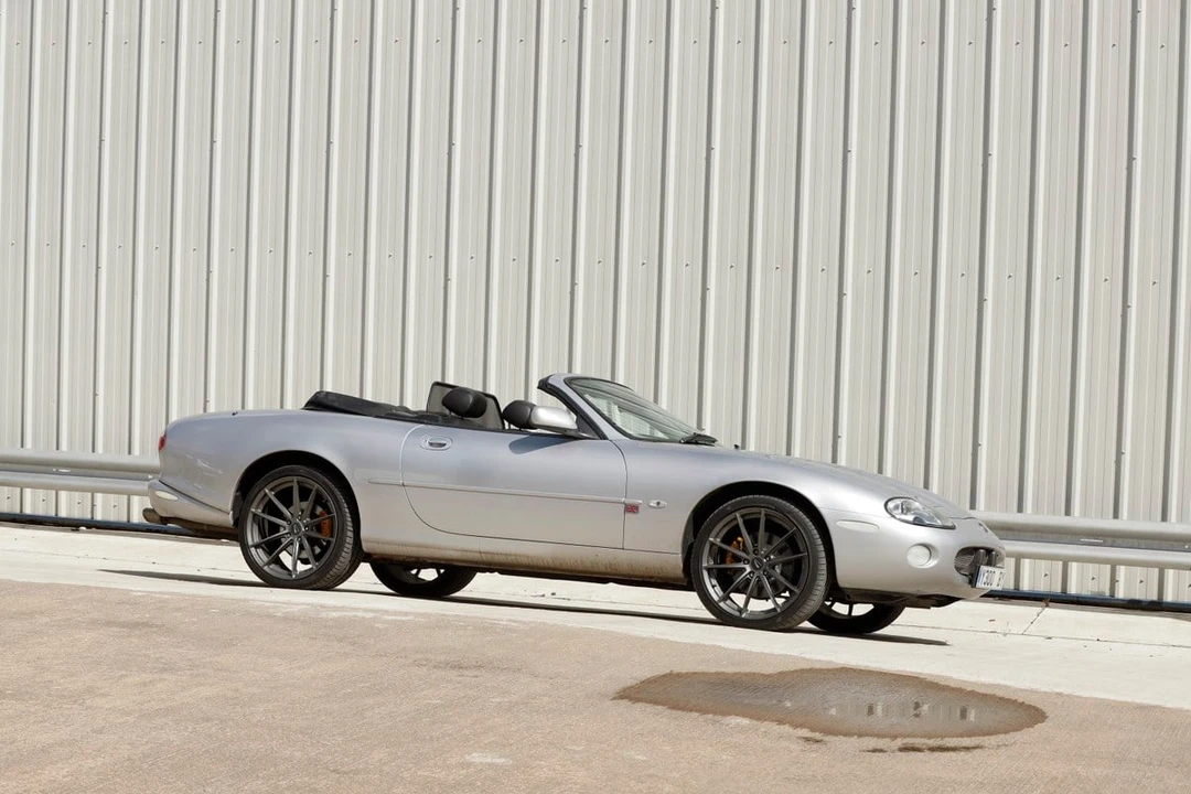 2002 Jaguar X100 XKR - Image 6 of 31