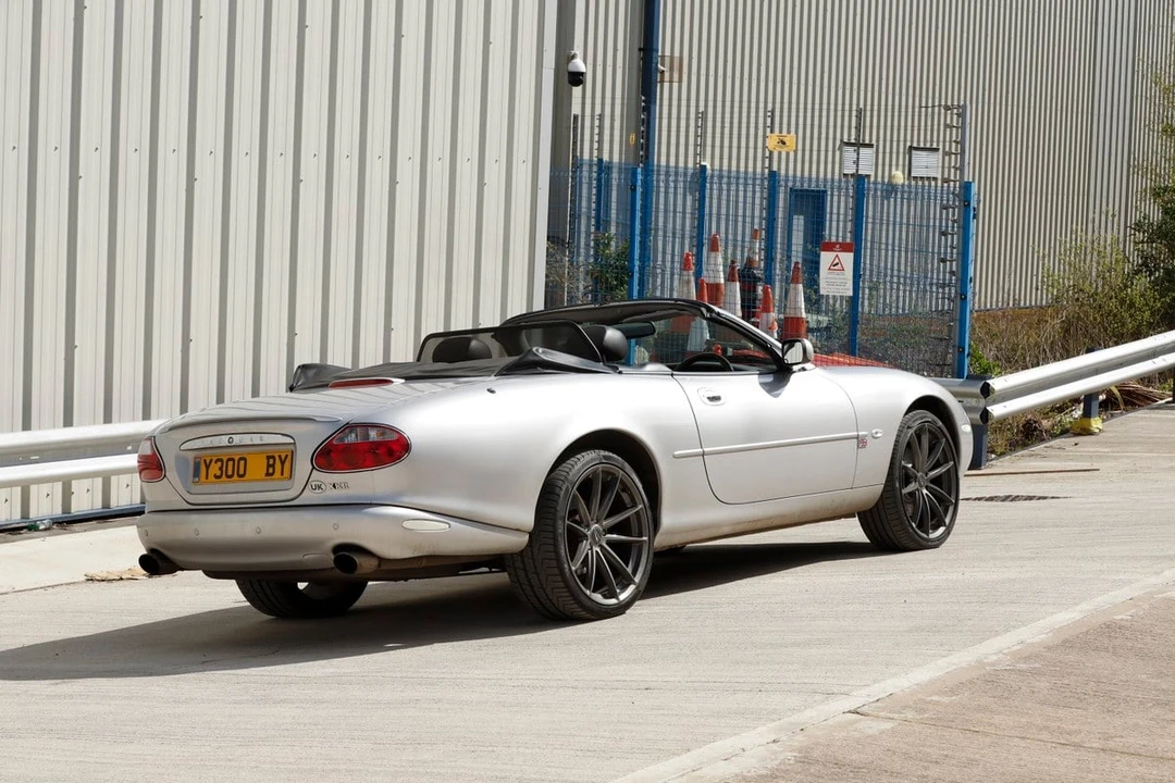 2002 Jaguar X100 XKR - Image 10 of 31