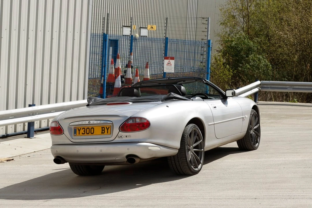 2002 Jaguar X100 XKR - Image 11 of 31