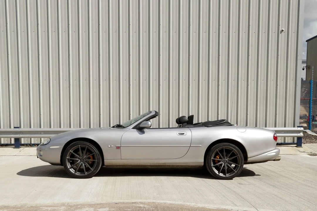 2002 Jaguar X100 XKR - Image 16 of 31
