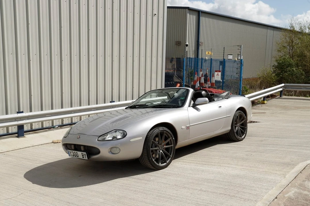 2002 Jaguar X100 XKR - Image 18 of 31