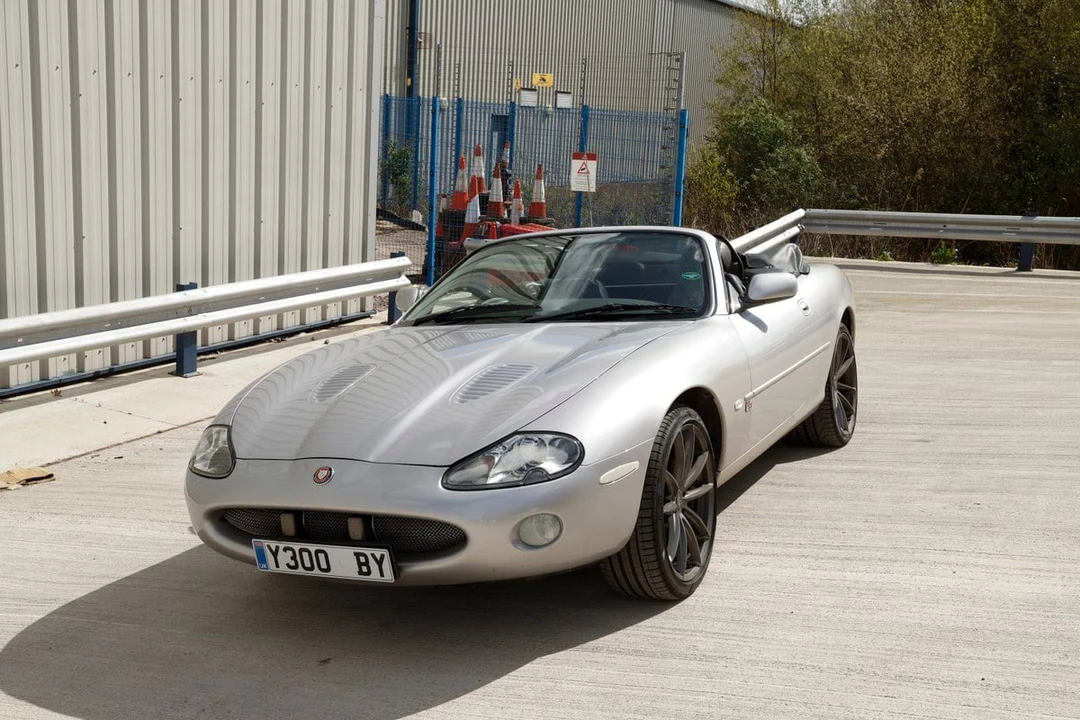2002 Jaguar X100 XKR - Image 19 of 31