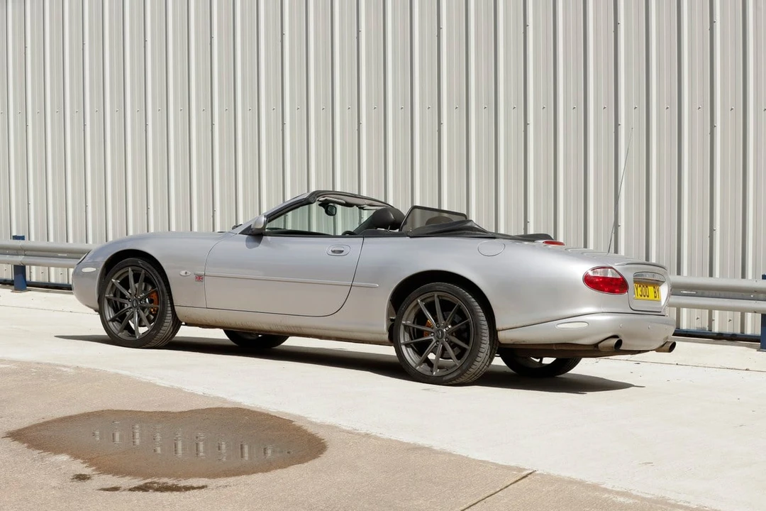 2002 Jaguar X100 XKR - Image 22 of 31