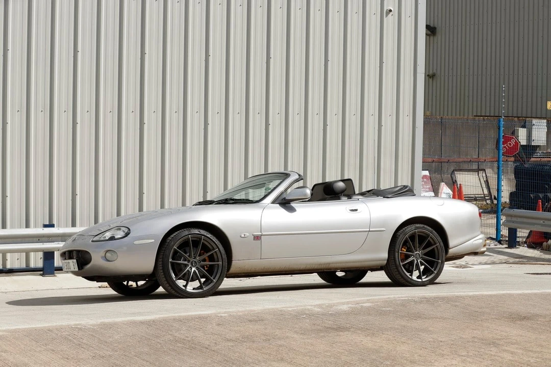2002 Jaguar X100 XKR - Image 24 of 31